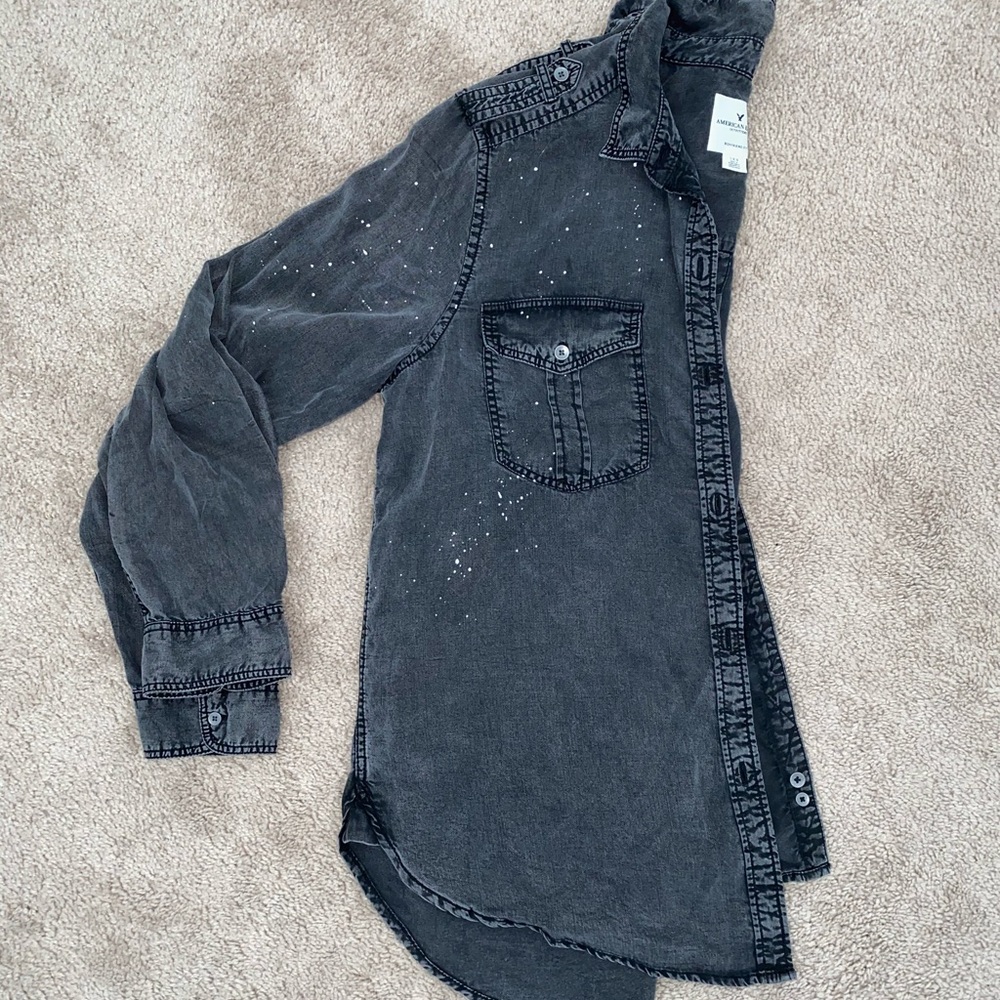 American Eagle Trendy Button Up